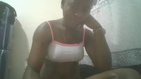 Snapshot of pretty_abella chatting on 02.24.25 abella online show from 02.24.25