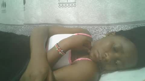 Snapshot of pretty_abella chatting on 02.24.25 abella online show from 02.24.25