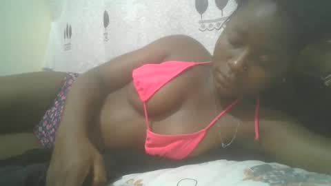 Snapshot of pretty_abella chatting on 02.25.25 abella online show from 02.25.25