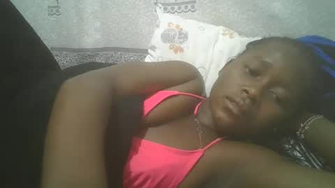 Snapshot of pretty_abella chatting on 02.26.25 abella online show from 02.26.25