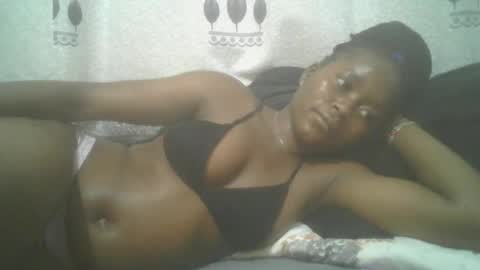 Snapshot of pretty_abella chatting on 02.28.25 abella online show from 02.28.25