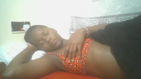 Snapshot of pretty_abella chatting on 03.05.25 abella online show from 03.05.25