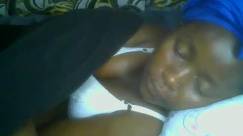 Snapshot of pretty_abella chatting on 09.08.25 abella online show from 09.08.25