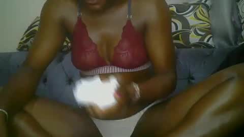 Snapshot of pretty_abella chatting on 09.14.25 abella online show from 09.14.25