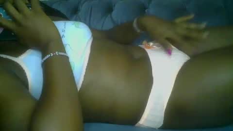 Snapshot of pretty_abella chatting on 09.20.25 abella online show from 09.20.25