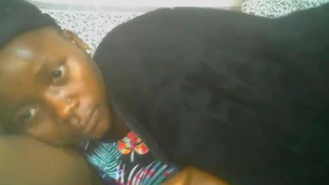 Snapshot of pretty_abella chatting on 10.07.25 abella online show from 10.07.25