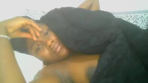 Snapshot of pretty_abella chatting on 10.09.25 abella online show from 10.09.25