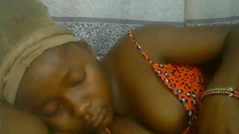 Snapshot of pretty_abella chatting on 10.11.25 abella online show from 10.11.25