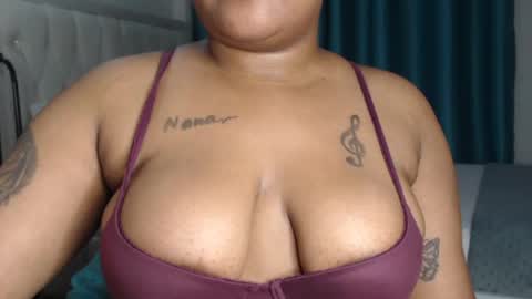 Snapshot of pretty_annah chatting on 06.21.26 Annah online show from 06.21.26
