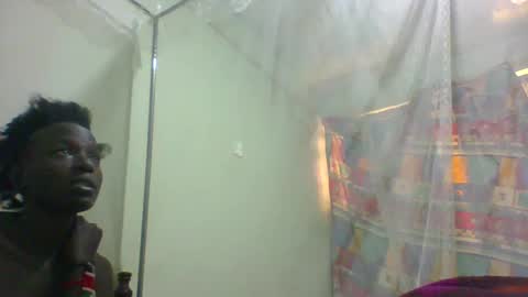 Snapshot of pretty_betty_ chatting on 02.05.25 pretty_betty_ online show from 02.05.25