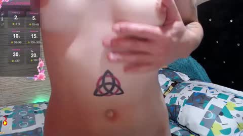 pretty_cristal22 online show from 10.04.25