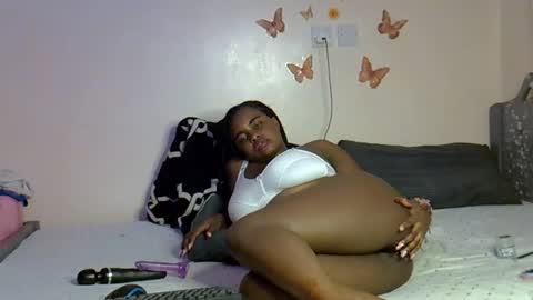 Snapshot of pretty_daina3 chatting on 11.05.25 pretty_daina3 online show from 11.05.25