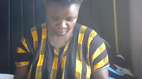 pretty_gaal online show from 12.15.24