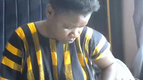 pretty_gaal online show from 12.15.24