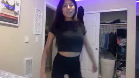 pretty_girl828687 online show from 10.16.25