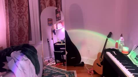 Sophie  online show from 12.16.24