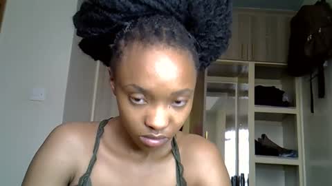 Snapshot of pretty_jazmine chatting on 09.09.25 Jaz online show from 09.09.25