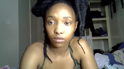 Snapshot of pretty_jazmine chatting on 09.10.25 Jaz online show from 09.10.25
