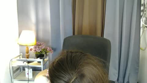 Snapshot of pretty_kimxxx chatting on 02.17.25 Kim online show from 02.17.25