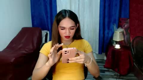 Snapshot of pretty_lady_kitty chatting on 12.06.24 pretty_lady_kitty online show from 12.06.24