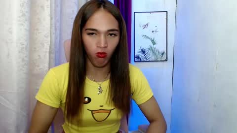Snapshot of pretty_lady_kitty chatting on 02.04.25 pretty_lady_kitty online show from 02.04.25