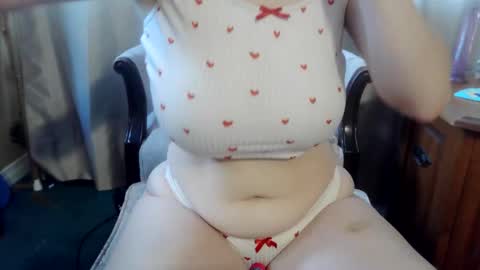 pretty_littletoy online show from 01.12.26