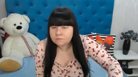 Snapshot of pretty_malika chatting on 02.07.25 pretty_malika online show from 02.07.25