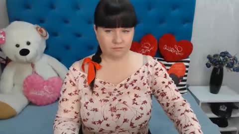 Snapshot of pretty_malika chatting on 02.15.25 pretty_malika online show from 02.15.25