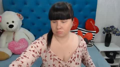 Snapshot of pretty_malika chatting on 02.17.25 pretty_malika online show from 02.17.25