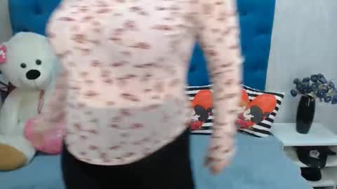 Snapshot of pretty_malika chatting on 02.18.25 pretty_malika online show from 02.18.25