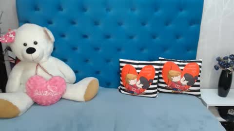 Snapshot of pretty_malika chatting on 02.22.25 pretty_malika online show from 02.22.25