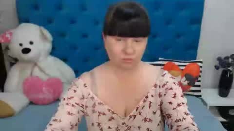 Snapshot of pretty_malika chatting on 02.24.25 pretty_malika online show from 02.24.25