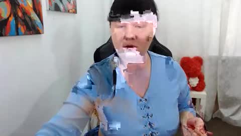 Snapshot of pretty_malika chatting on 10.17.25 pretty_malika online show from 10.17.25