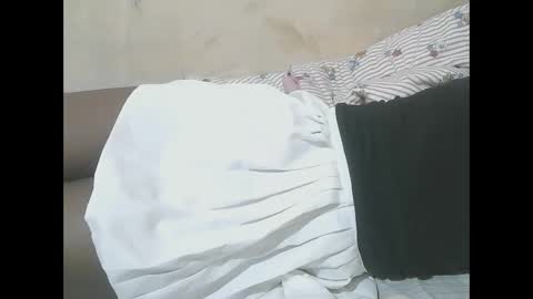 Snapshot of pretty_manisha chatting on 09.30.25 Ivy online show from 09.30.25