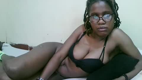 Snapshot of pretty_mellan chatting on 02.27.25 pretty_mellan online show from 02.27.25