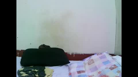 Snapshot of pretty_mellan chatting on 03.03.25 pretty_mellan online show from 03.03.25