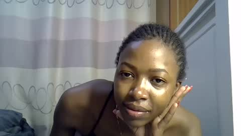 pretty_petite24 online show from 01.15.25