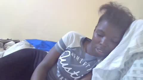Snapshot of pretty_petite_ebony chatting on 01.10.25 pretty_petite_ebony online show from 01.10.25