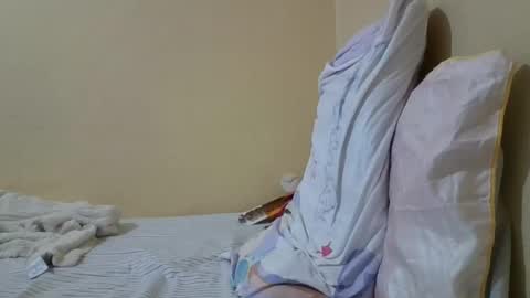 Snapshot of pretty_petite_ebony chatting on 02.21.25 pretty_petite_ebony online show from 02.21.25