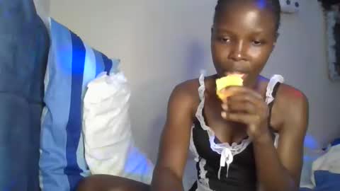 pretty_petite_ebony online show from 02.24.26