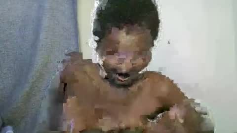 Snapshot of pretty_shanz chatting on 10.22.25 pretty_shanz online show from 10.22.25