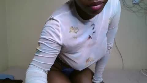 pretty_shila online show from 10.23.25