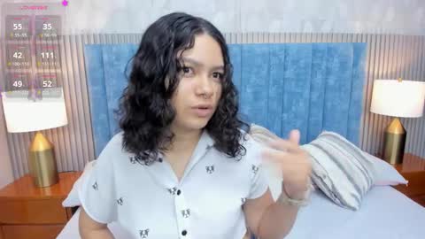 Daisy Flower online show from 10.26.25