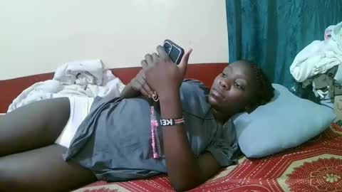 pretty_tiffany1 online show from 12.18.25