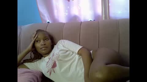 Snapshot of prettybamb chatting on 04.13.26 prettybamb online show from 04.13.26