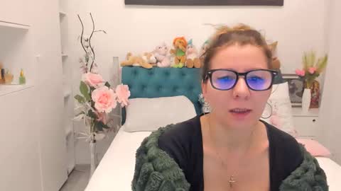 Snapshot of prettyblackeyes chatting on 03.02.26 wilma online show from 03.02.26