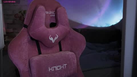 Violet online show from 12.15.25