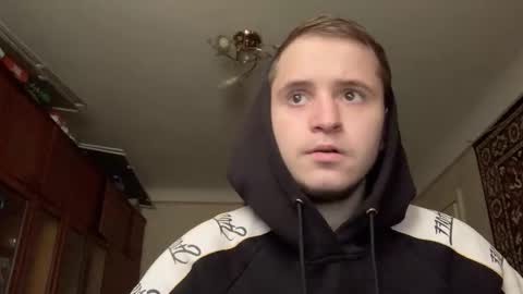 prettyboyhot01 online show from 10.18.25