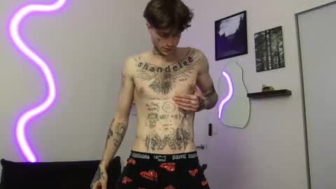 pretty boy online show from 11.24.25