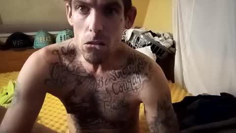 Snapshot of prettyboytatted69 chatting on 12.18.24 Prettyslangin69 FYPM online show from 12.18.24